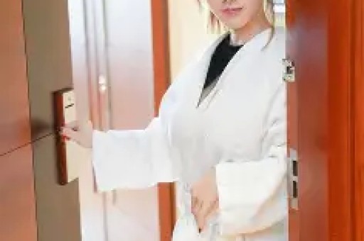 床照风波升级鹿晗人设再塌房八年青春喂了狗关晓彤输得最惨